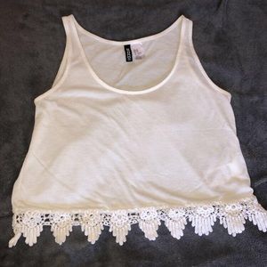 🌻h&m cropped lace tank top🌻